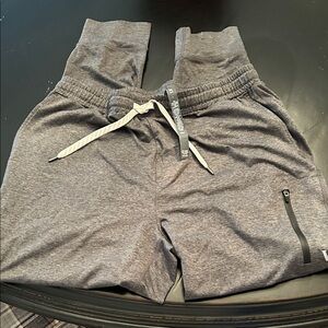 VUORI Joggers nwot